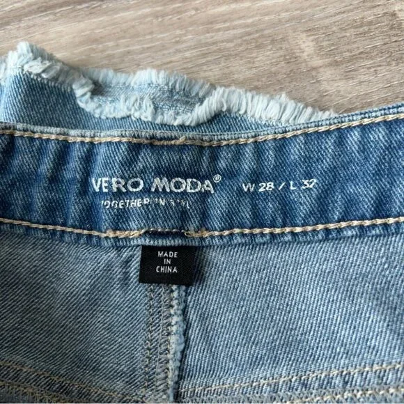 Vero Moda Ruffle Ankle Blue Jeans - Picture 10 of 14